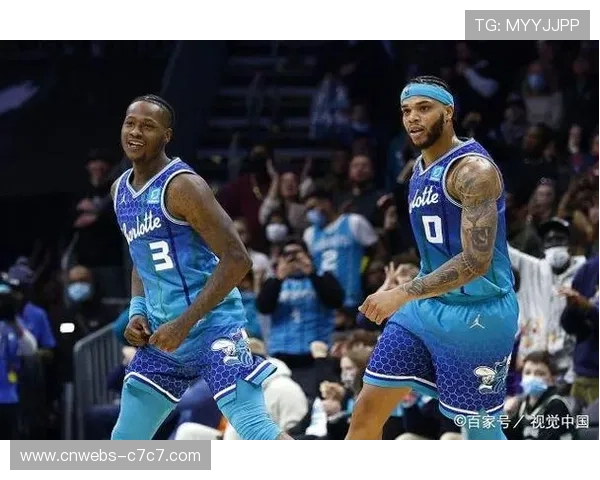 黄蜂后场四枪齐发，三球回归首发激活连胜攻势